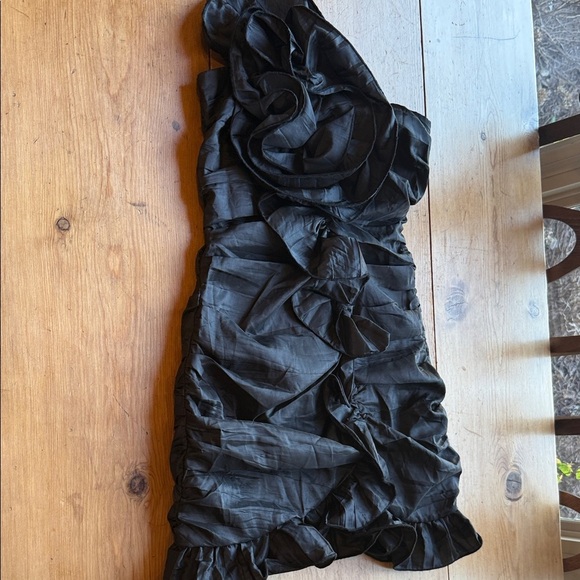 NWT Eloise Dress Elegant Black Ruffled Dress - Picture 9 of 10